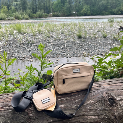 Sac à bandoulière pour chien – pochette à friandises & distributeur intégré 🍁