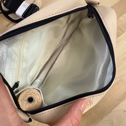 Sac à bandoulière pour chien – pochette à friandises & distributeur intégré 🍁